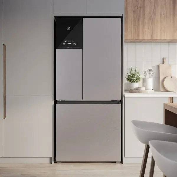 Geladeira Electrolux Frost Free Inverter 596L AutoSense 3 Portas Cor Inox Look IM8S
